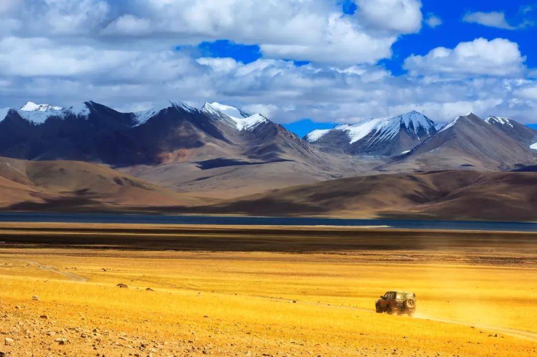 雪域秘境，探寻西藏的神秘高原