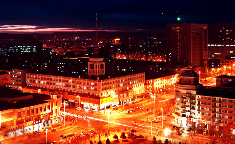 古城夕阳下的古装遥望