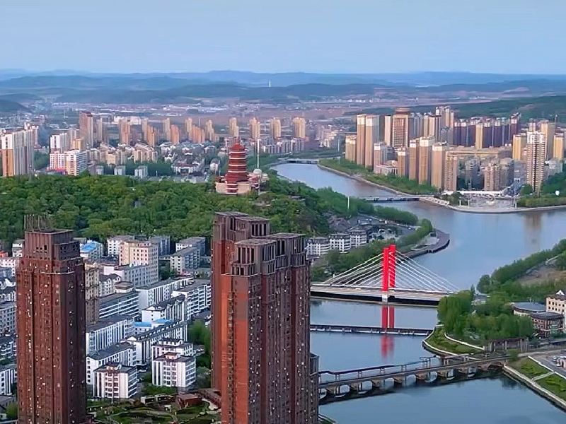 辽源，嘉宾云集，观众热情洋溢的时刻