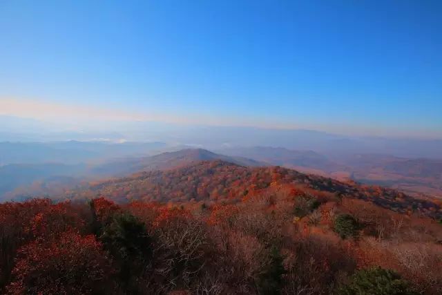 白山，历史长河中的巍峨巨峰印记